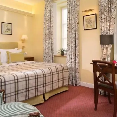 Hotel Le Relais Montmartre Parigi