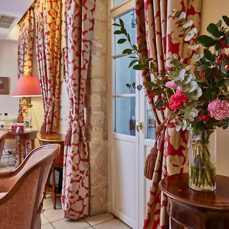 Le Relais Montmartre 4* Parigi