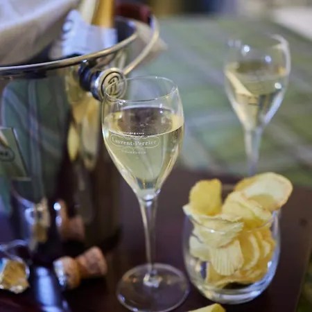 Le Relais Montmartre Parigi