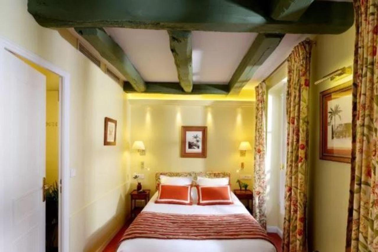 Le Relais Montmartre 4* Parigi