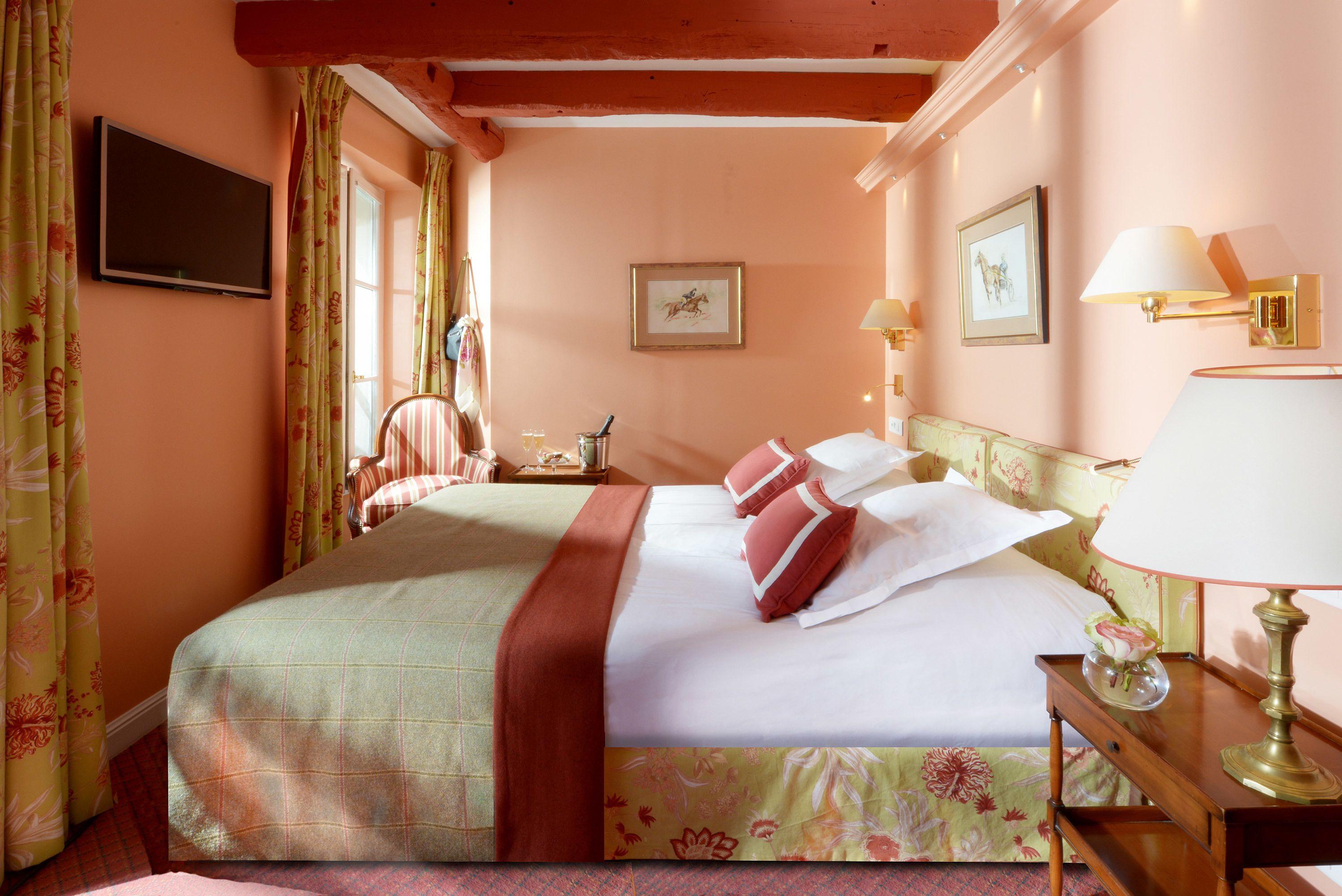 Le Relais Montmartre Hotel 4*