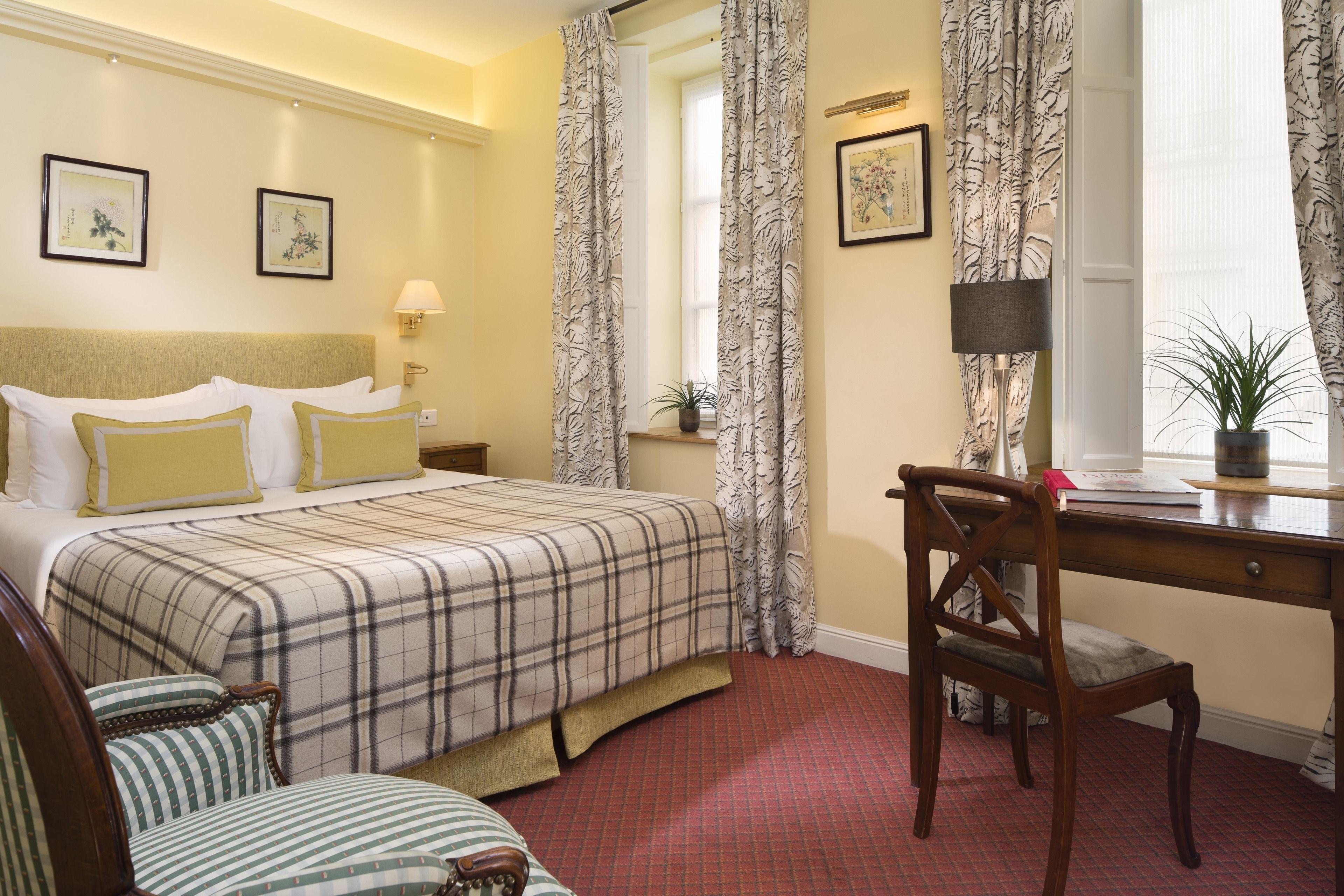 Le Relais Montmartre 4* Parigi