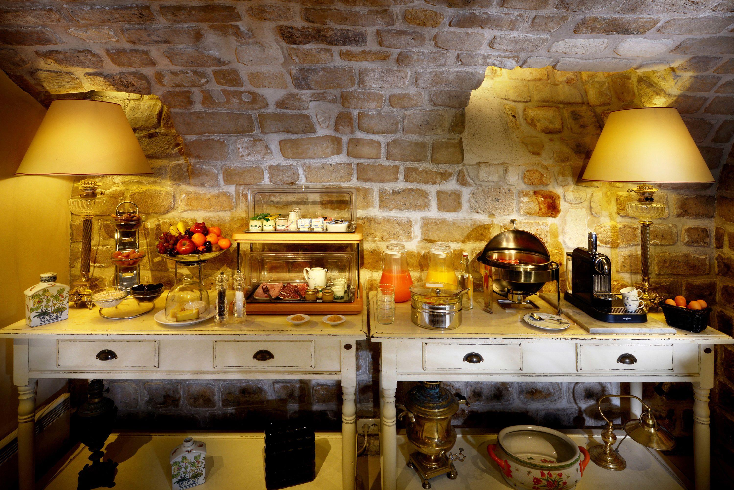 Le Relais Montmartre 4*