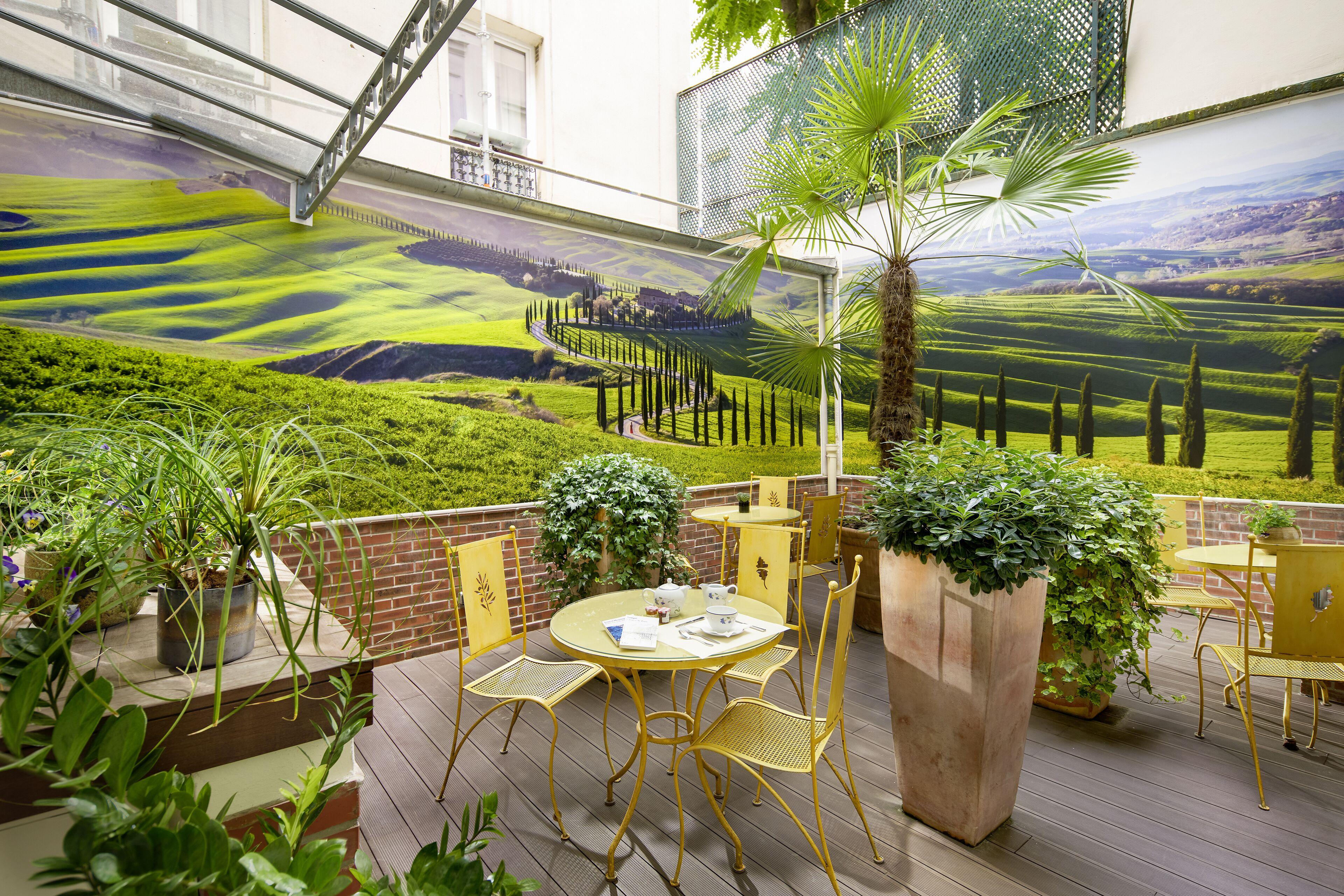 Le Relais Montmartre Parigi