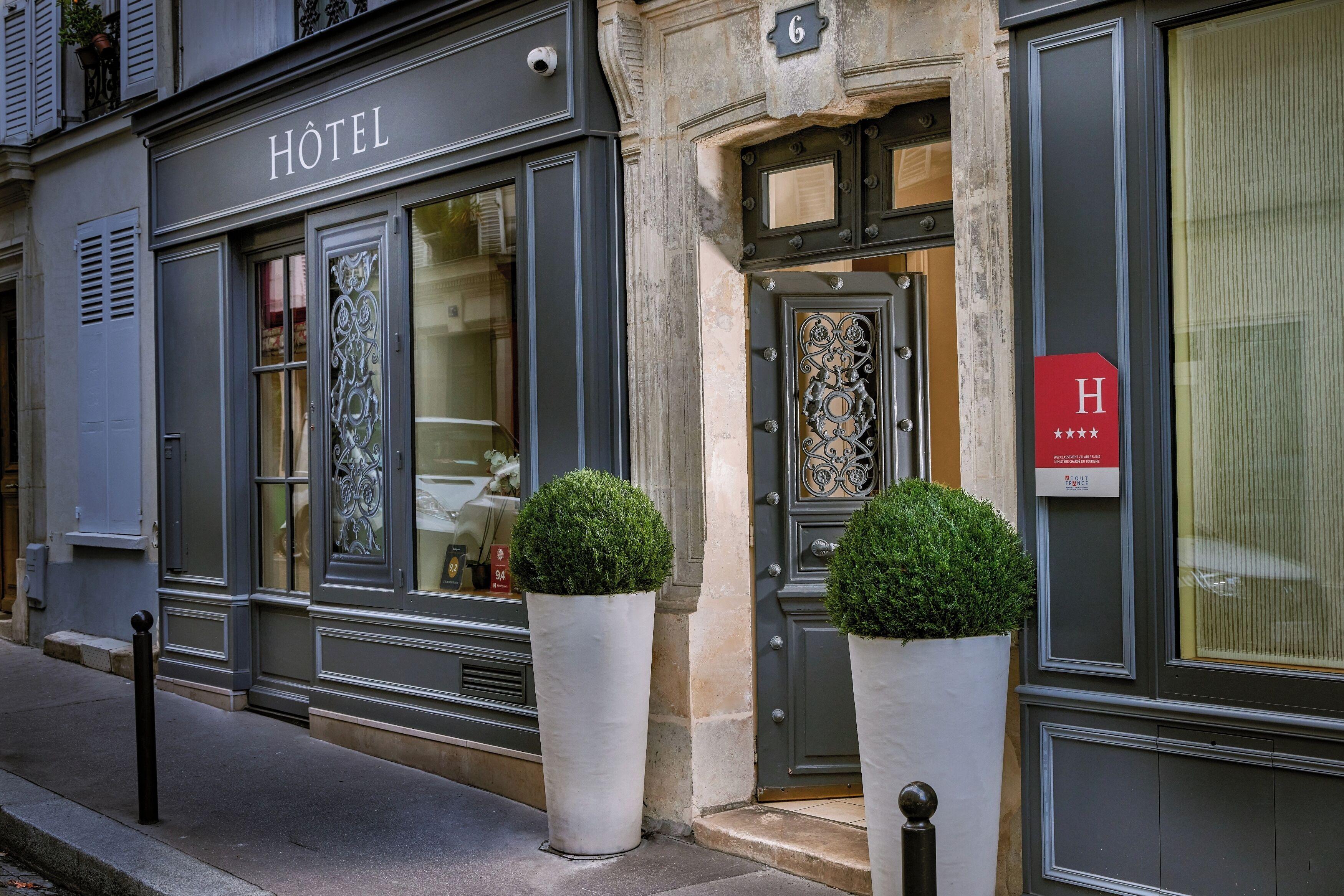 Le Relais Montmartre 4* Parigi