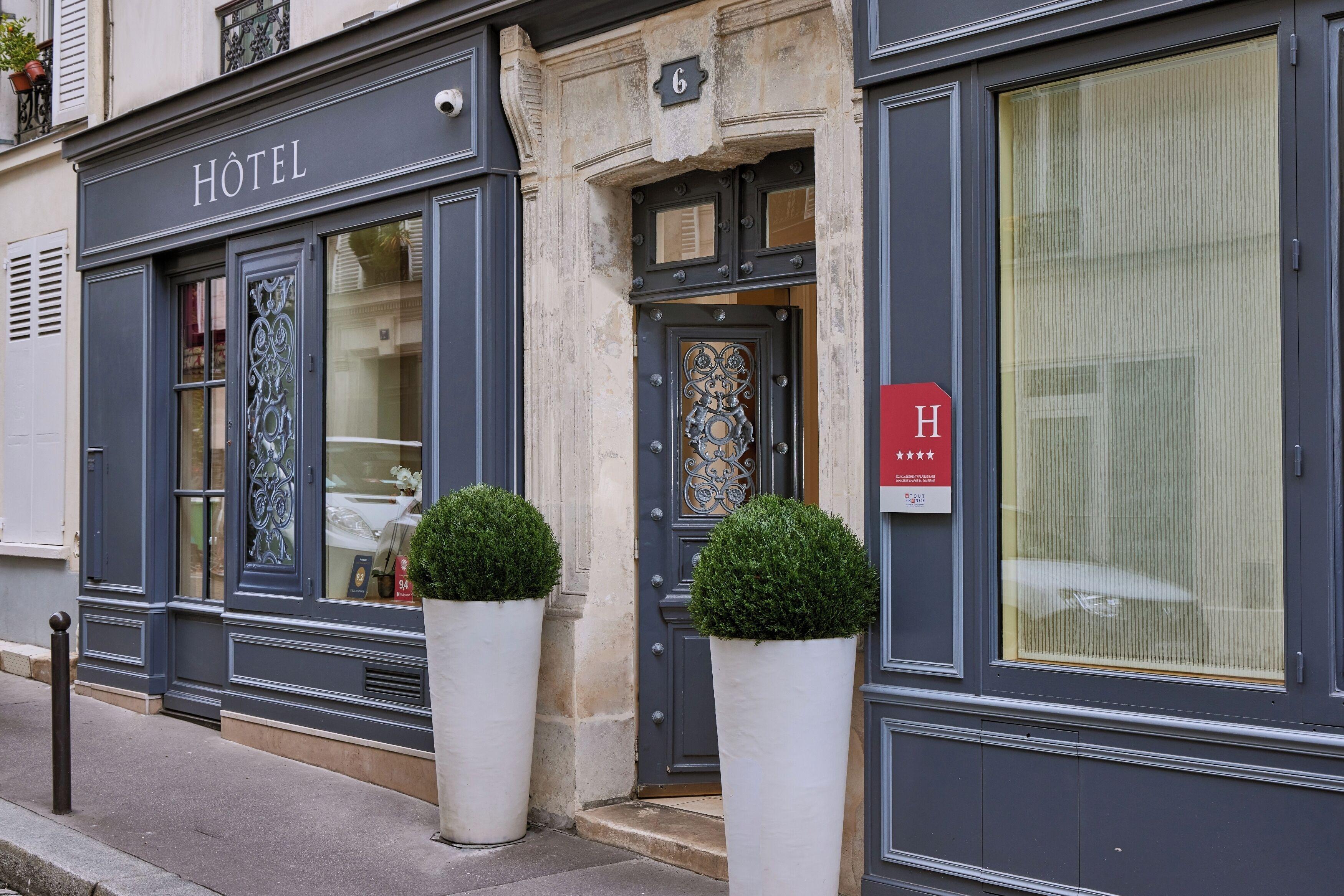 Le Relais Montmartre 4*